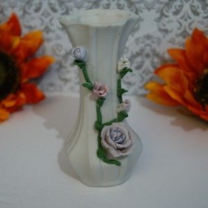 VTG Small Floral Bud Vase Raised Ceramic Rose Vines Buds Flowers Textured Matte